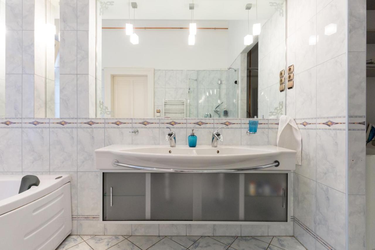 Luxury Central Apartment Budapest Esterno foto